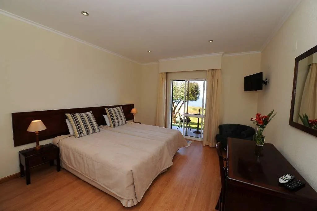 Residencial Farol Acomodação com café da manhã Ponta do Pargo 3*,