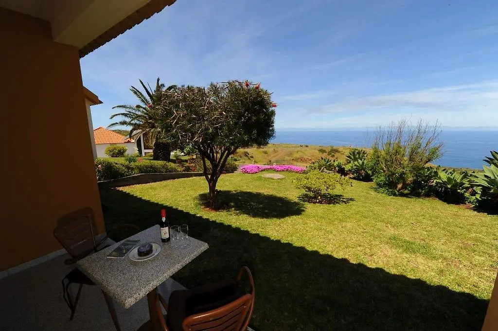 Bed and Breakfast Residencial Farol à Ponta do Pargo Portugal