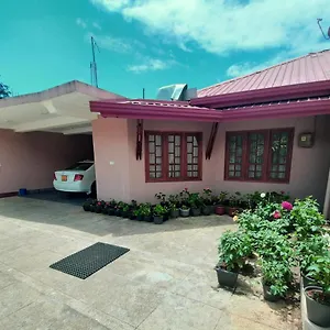 https://thuvaraga-inn.kandyhotelsnow.com