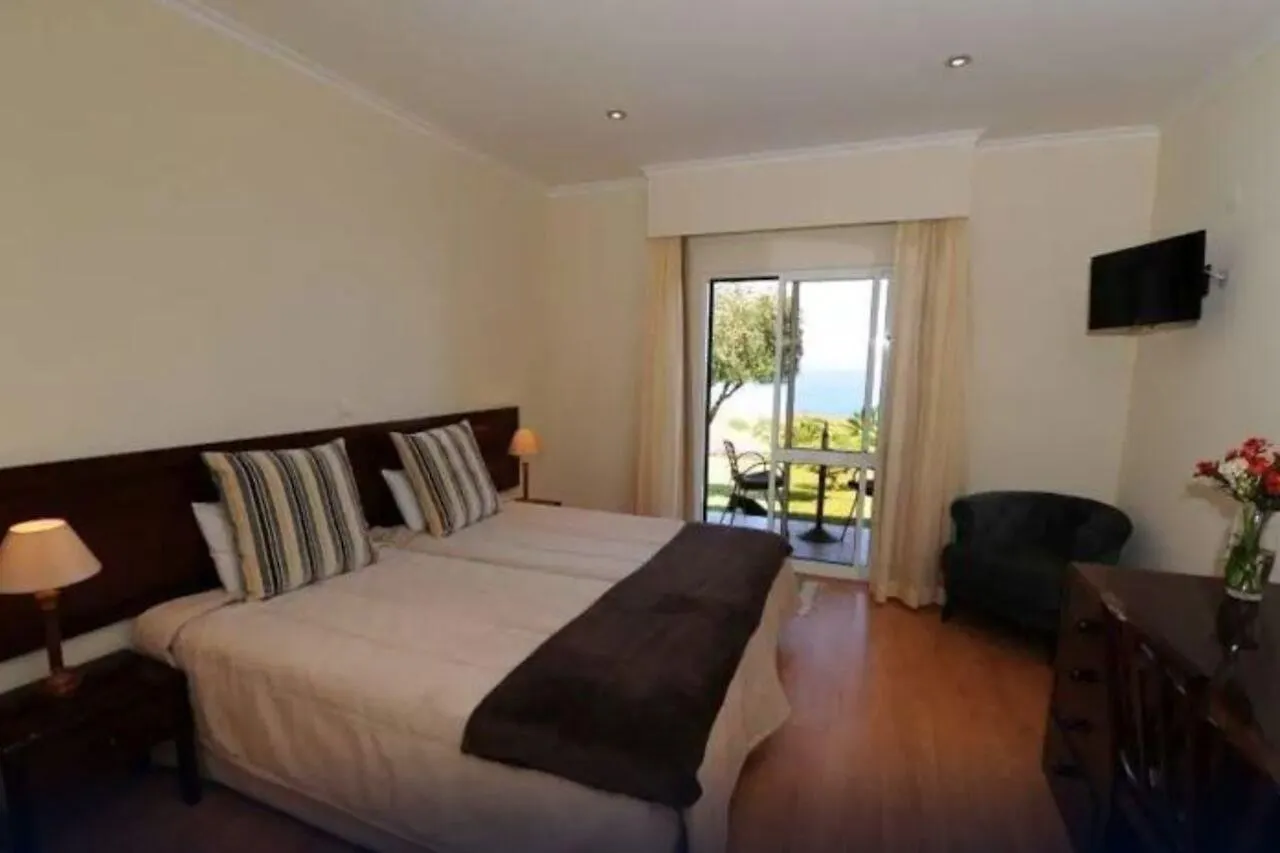 Residencial Farol Bed and Breakfast Ponta do Pargo