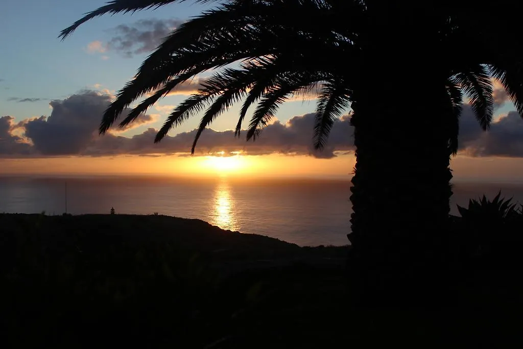 Residencial Farol Bed and Breakfast Ponta do Pargo Portugal